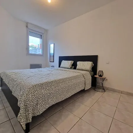 Beau Soleil - Avec Parking Et Piscine - Proche Airport *