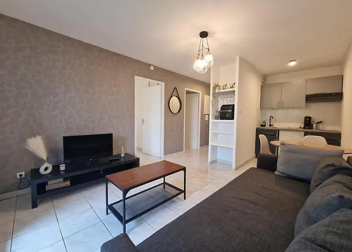 Appartement Beau Soleil - Résidence Avec Parking Et Piscine - Proche Airport *